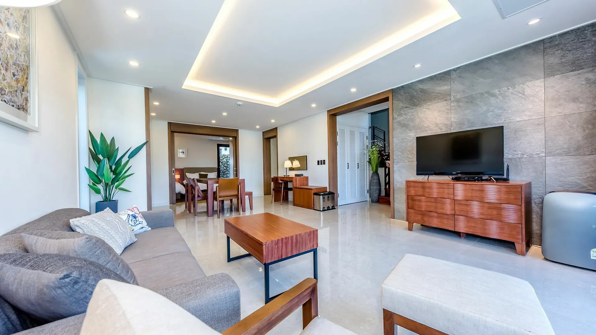 Arts Spa&Poolvilla Jeju Hotel
